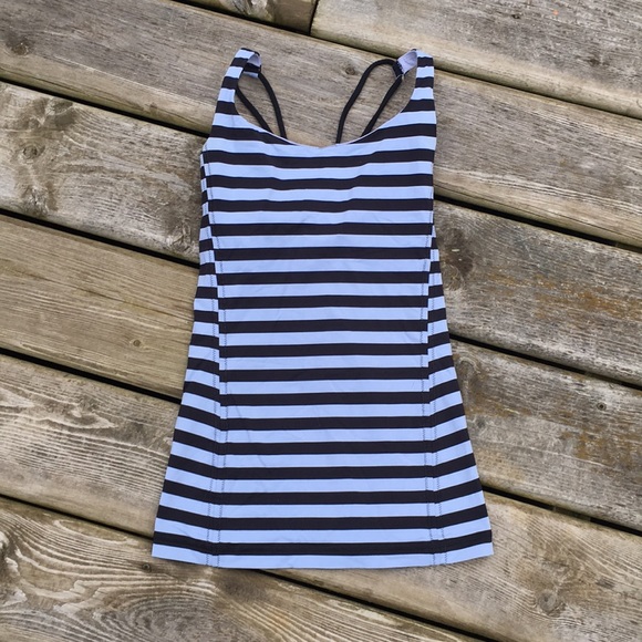 Lululemon Free to Be Tank Size 4 - Picture 3 of 5